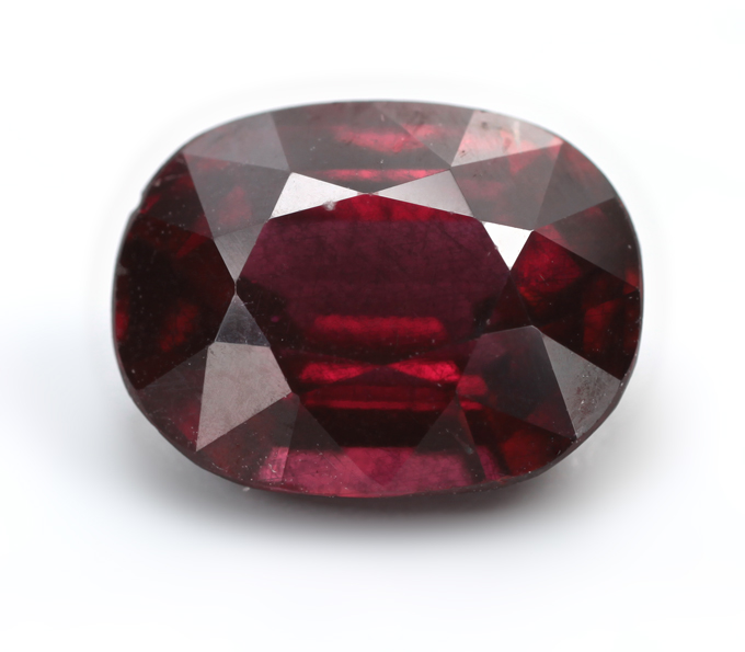 Насыщенный родолит 3,45 карата